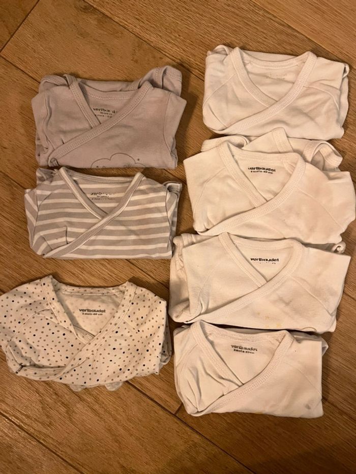 Vend lot de 7 bodies vertbaudet mixte garçon/ fille 3 mois bon état
