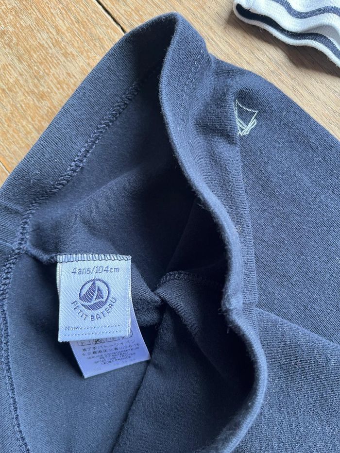 Pyjama marine et blanc Petit Bateau 4 ans - photo numéro 4