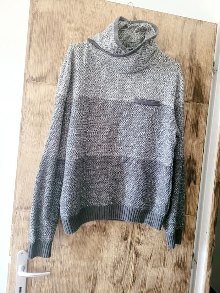 Pull avec col