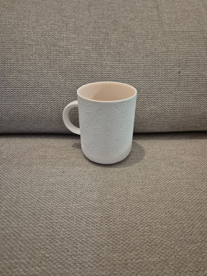 Mug calendrier Nespresso 2025 - photo numéro 2