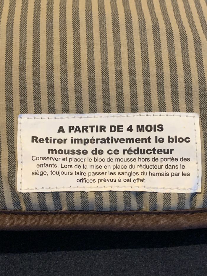 Réducteur pour siège bébé - photo numéro 5