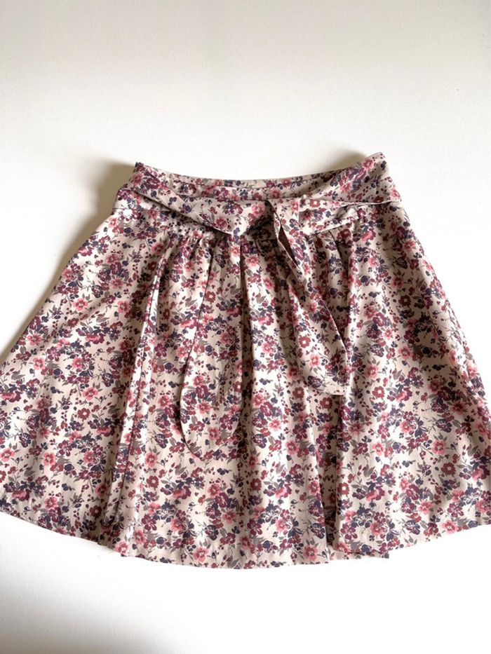 Jupe Monoprix “autre ton” fleurie taille 36 jamais portée - photo numéro 2