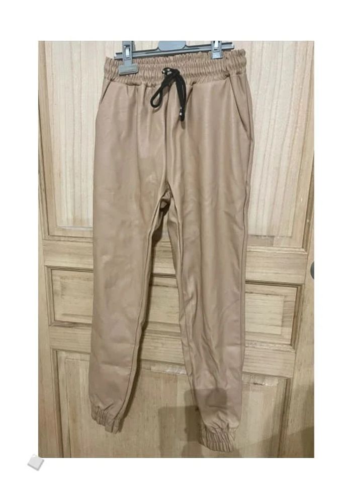 Jogging effet simili cuir avec cordon à la taille - photo numéro 7