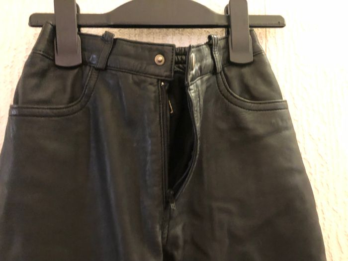 Pantalon noir vrai cuir - photo numéro 5
