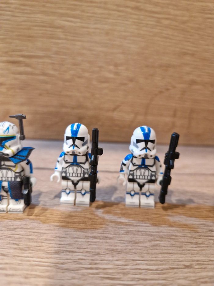 Figurines type lego Commandant Clones Rex avec 4 clones de la 501ème star wars - photo numéro 4