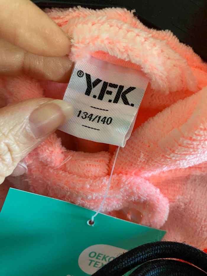 Combinaison « Sweet Heart » YFK Taille 134/140 - photo numéro 4