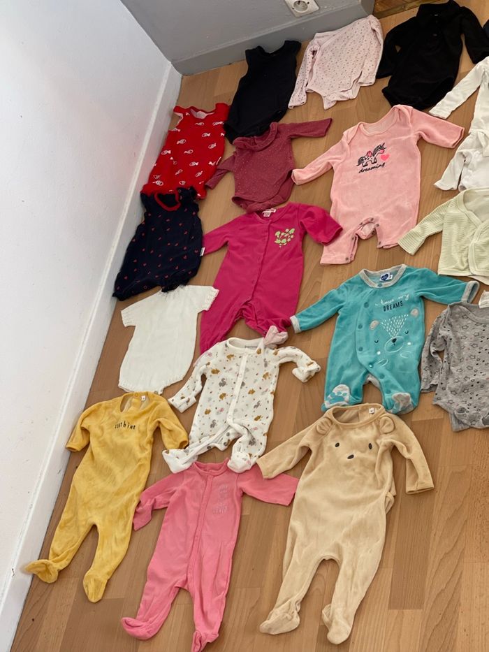 Lot de 20 vêtements bébé fille naissance à 3 mois 6 - photo numéro 9