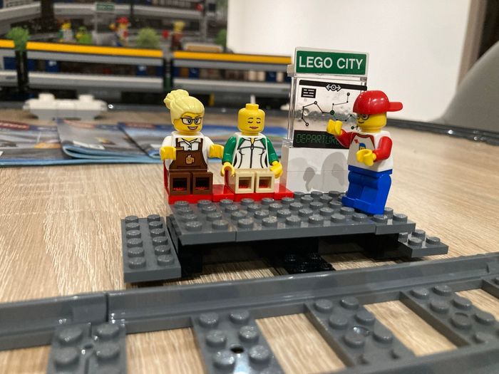 Lego 60197 le train passagers télécommandé - photo numéro 3