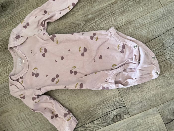 Lot de bodies manches longues filles très bon état - photo numéro 6