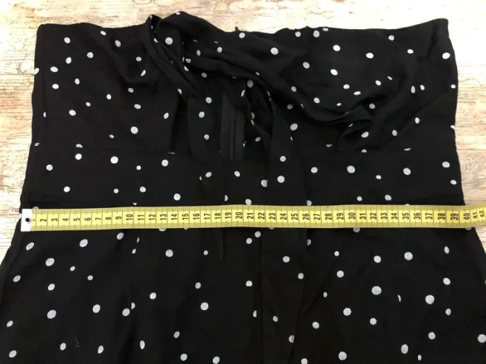 Combinaison noire à pois - photo numéro 8