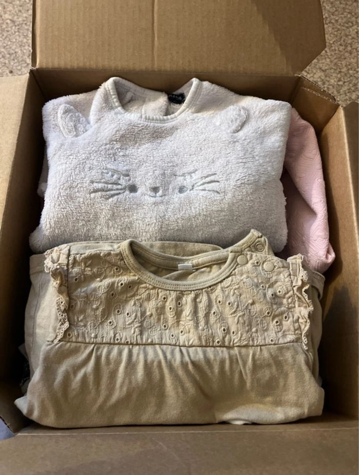 Carton vêtement bébé fille