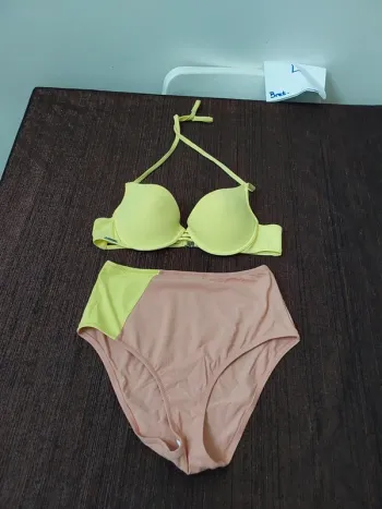 Maillot de bain. 2 pieces