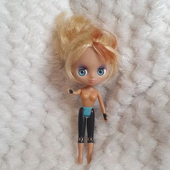 Littlest petshop blythe hasbro doll poupée muñeca boneca dukke poppe