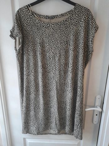 Robe t-shirt beige/noir 42
