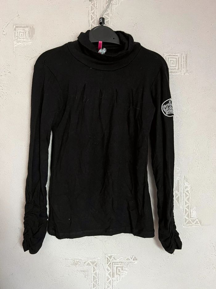 Haut col roulé noir de chez Orchestra