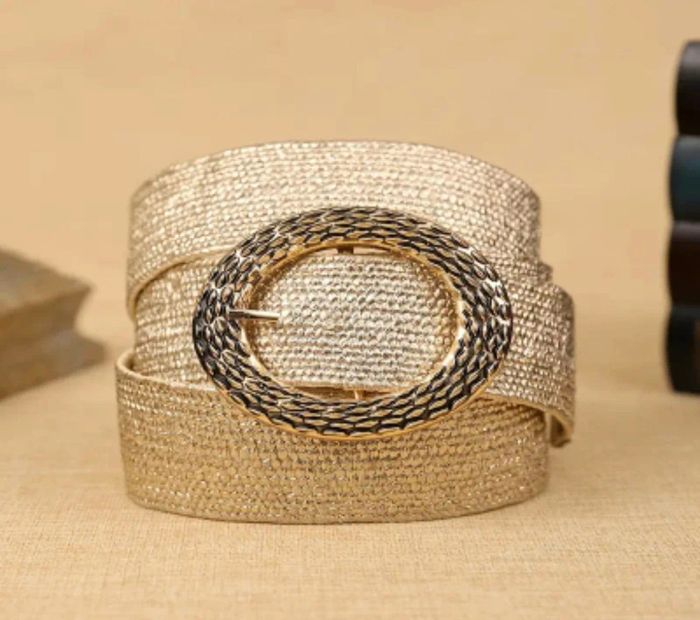 Ceinture en paille , 100 cm, neuve dorée