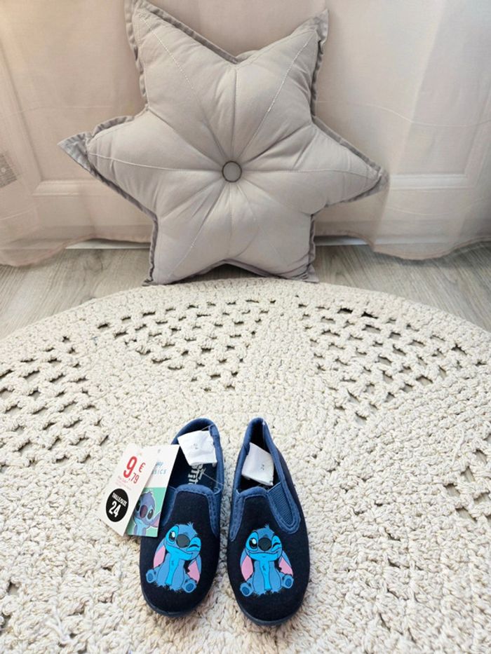 Boy: pantoufles Disney Stitch 24