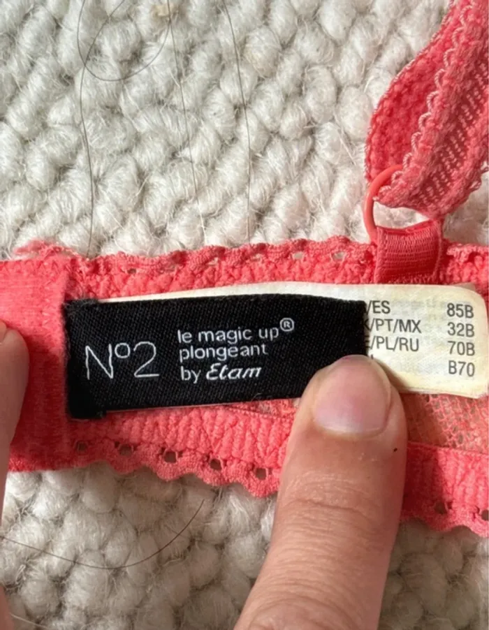 Soutien gorge magic Up plongeant Etam - photo numéro 8