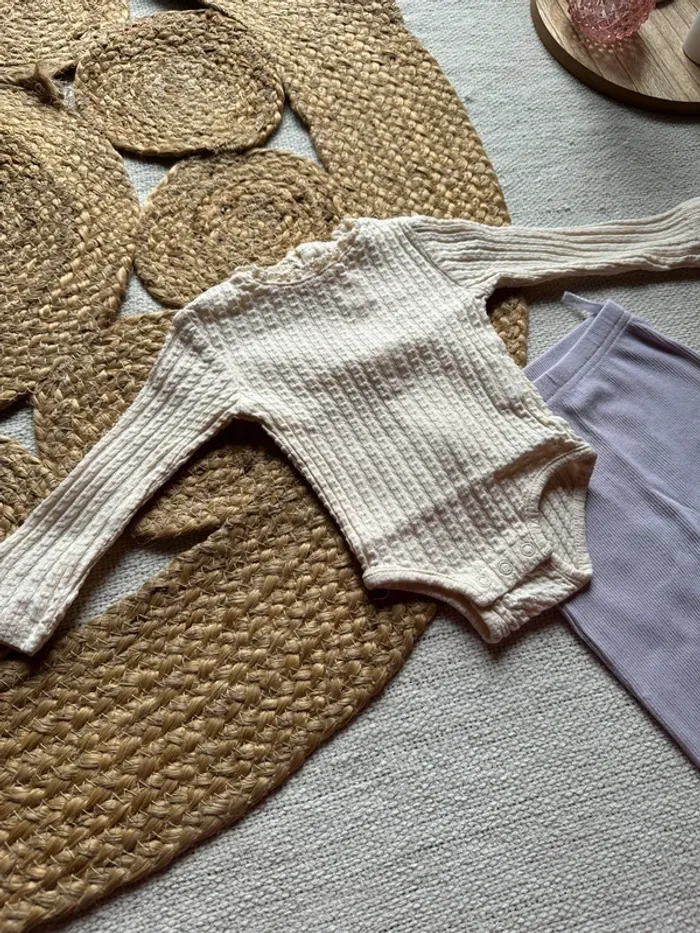 Lot body + legging fille – 1 mois – Kiabi & Zeeman - photo numéro 2