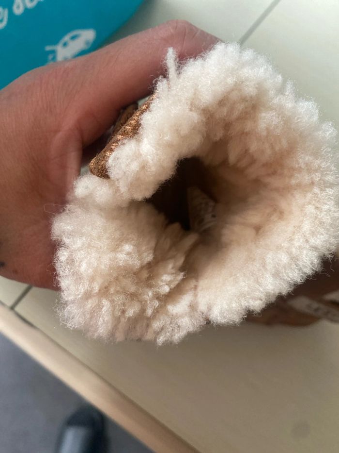 Pantoufle ou chaussure - photo numéro 2