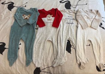 Lot 4 pyjamas velours 23-24M