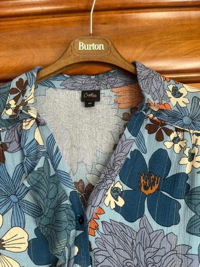 Chemise à fleur avec jabot - photo numéro 3