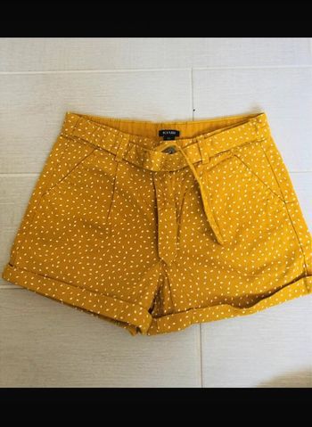 Short fille jaune moutarde kiabi 8 ans NEUF