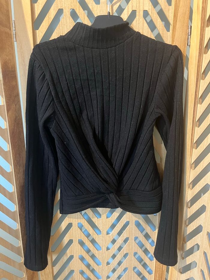 Petit pull col noir Kiabi xxs - photo numéro 3