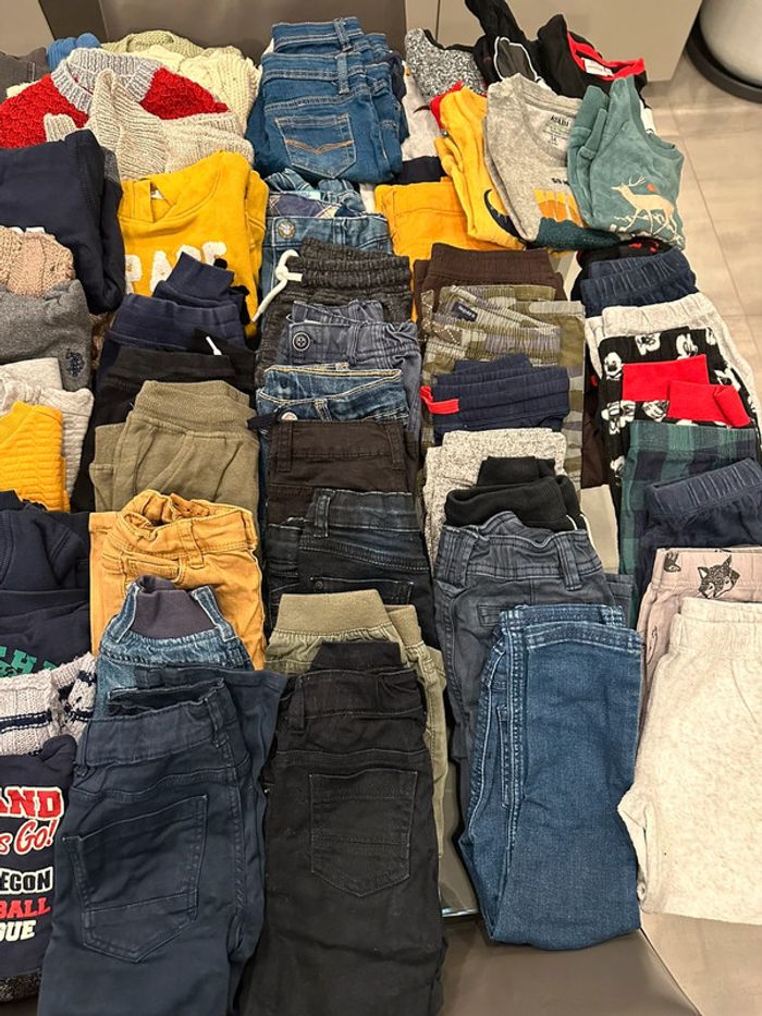 Gros lot de vêtements garçon 3 ans très bon état - photo numéro 2