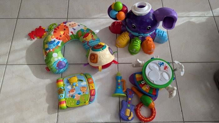 Lot jouets éducatifs 1er âge électroniques