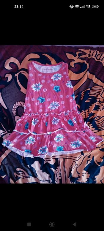 💥petite robe fleurie 💥2€ au lieu de 3€