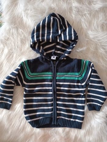 Gilet zippé a capuche 18mois