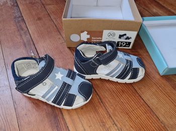 Chaussure NPO taille 20 neuve