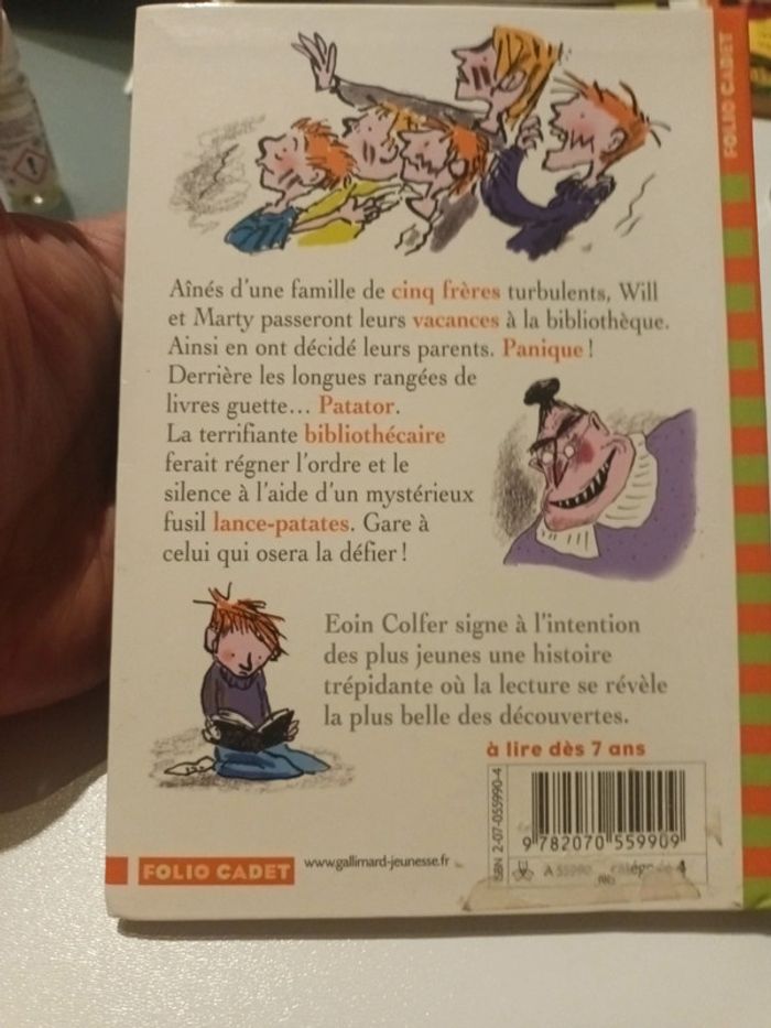 Panique à la bibliothèque - photo numéro 2