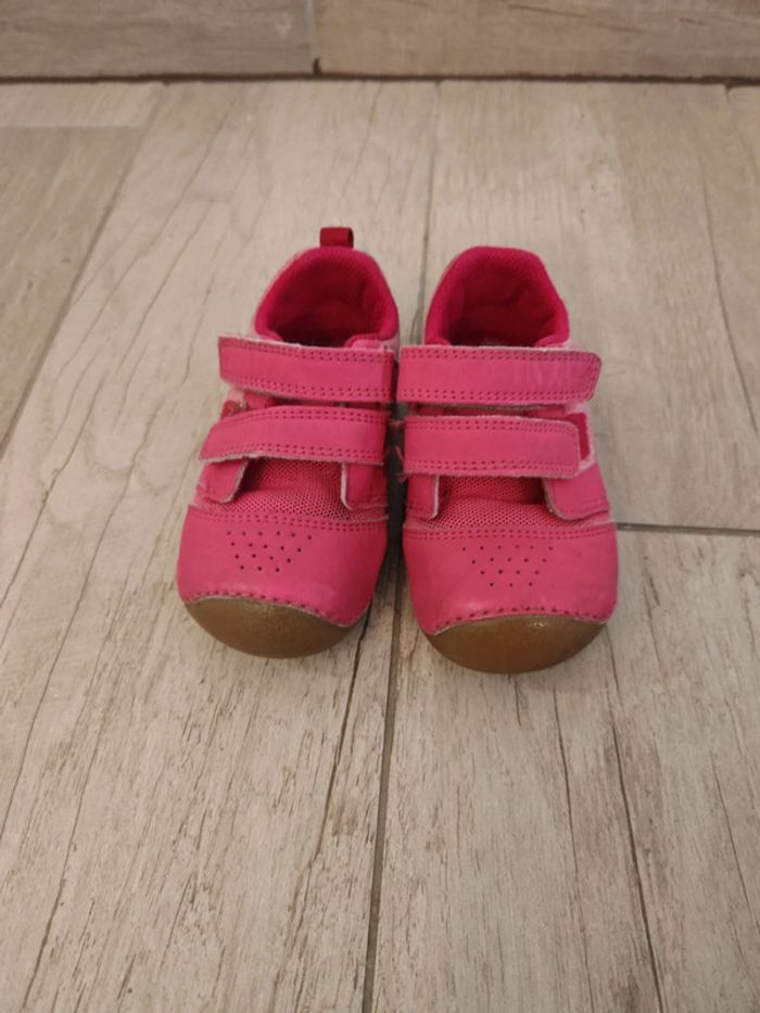 Basket rose decathlon pointure 22 - photo numéro 3