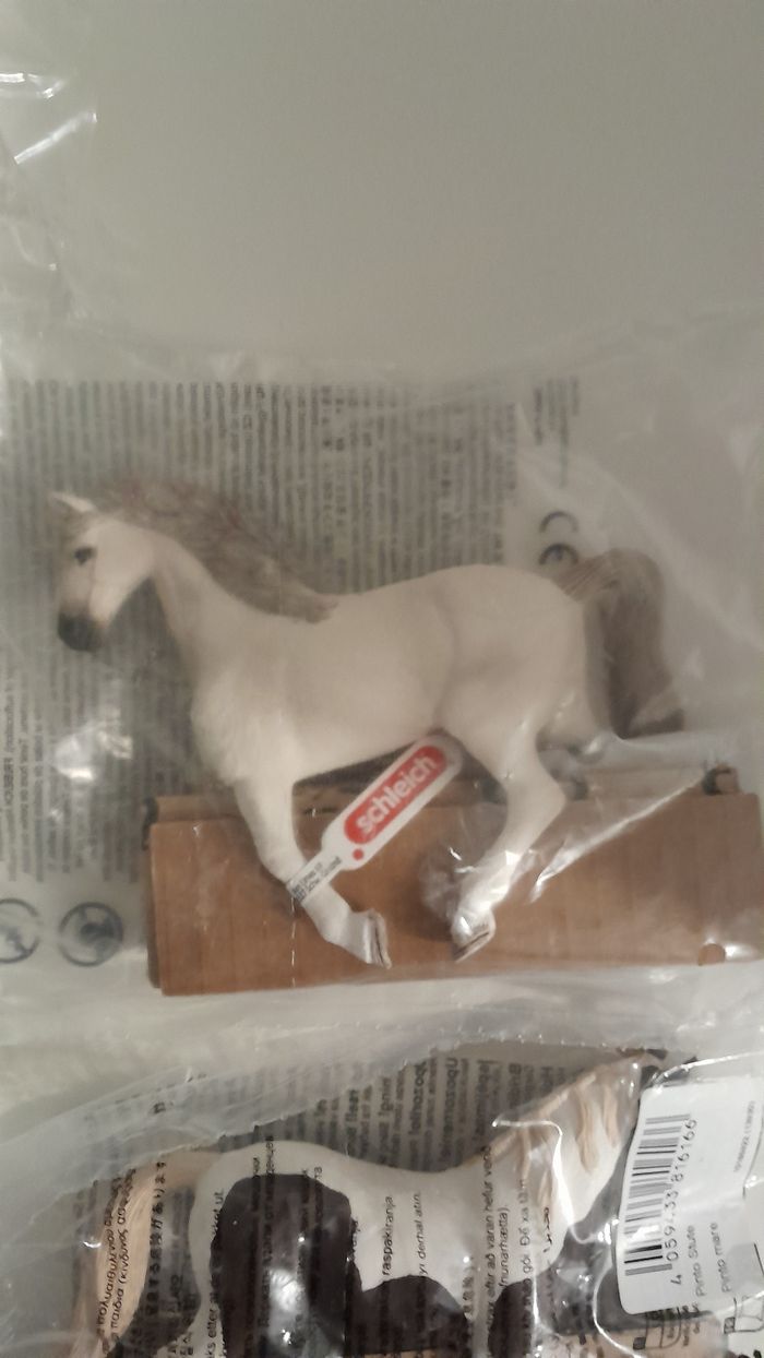 Lot de chevaux schleich neufs - photo numéro 5