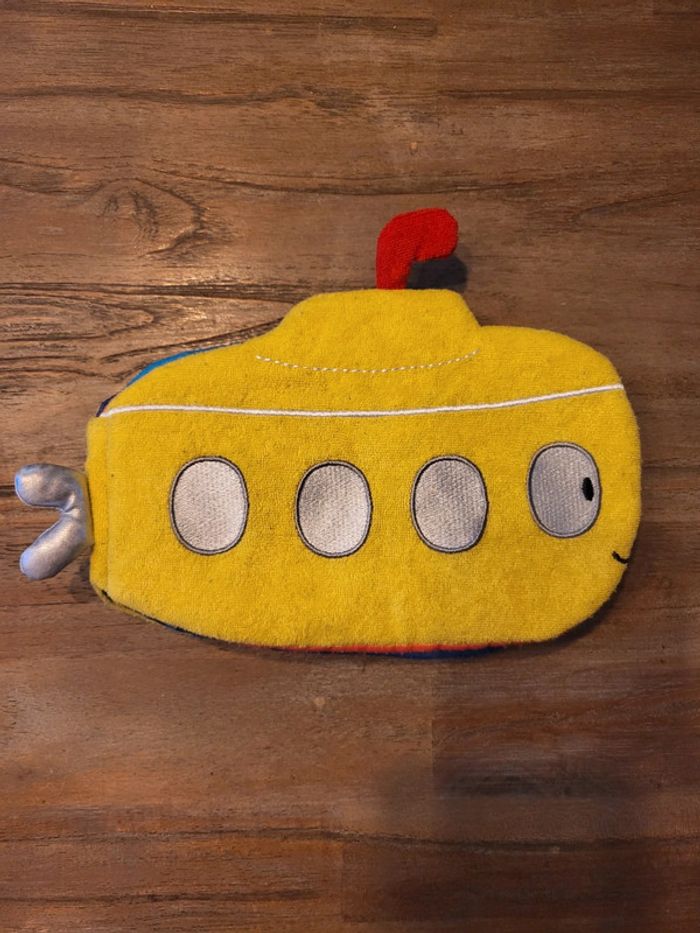 Livre sous marin tissu