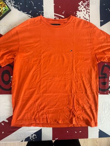 T-shirt Tommy Hilfiger taille L orange unis