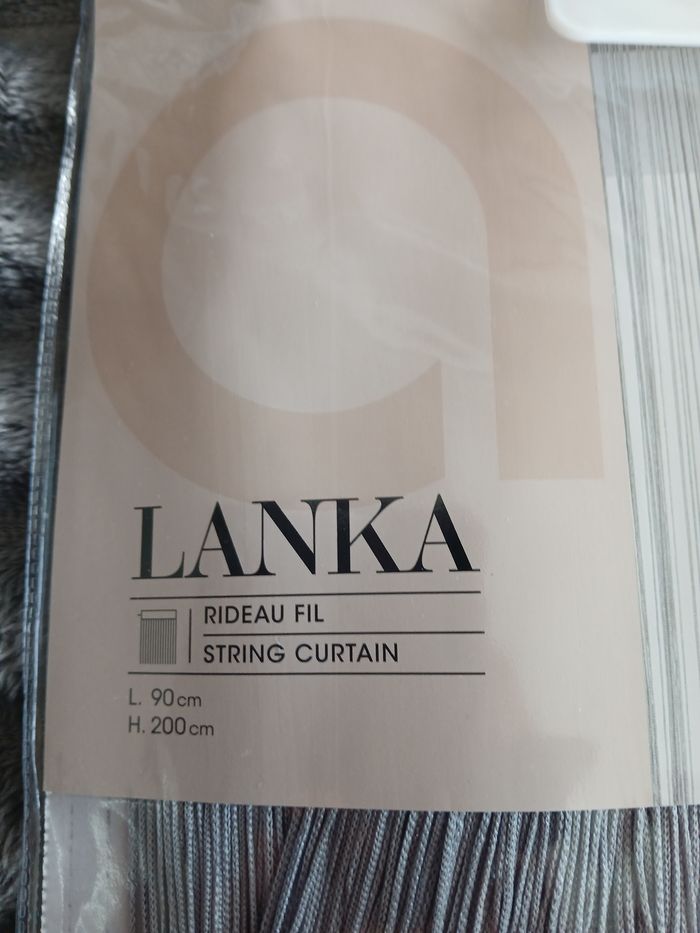 Rideaux fils neufs. - photo numéro 2