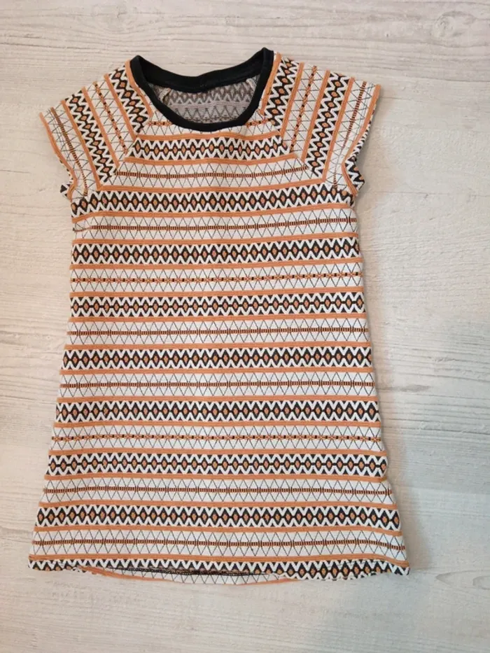 Robe courte 5/6ans - photo numéro 2