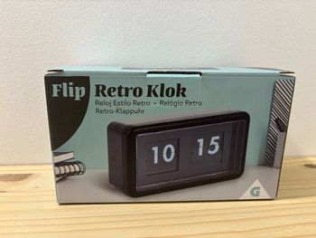 Horloge rétro flip