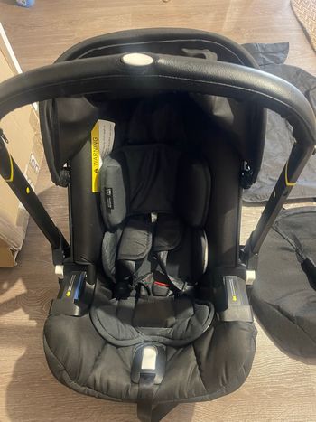 Poussette type Doona