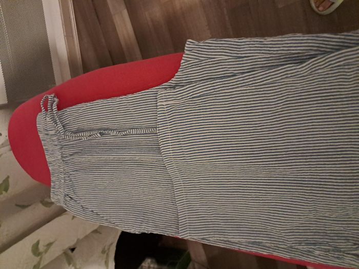 lot 5 pantalons DONT 2 NEUFS  et 3 bas jooing adidas ; en tbe - photo numéro 9