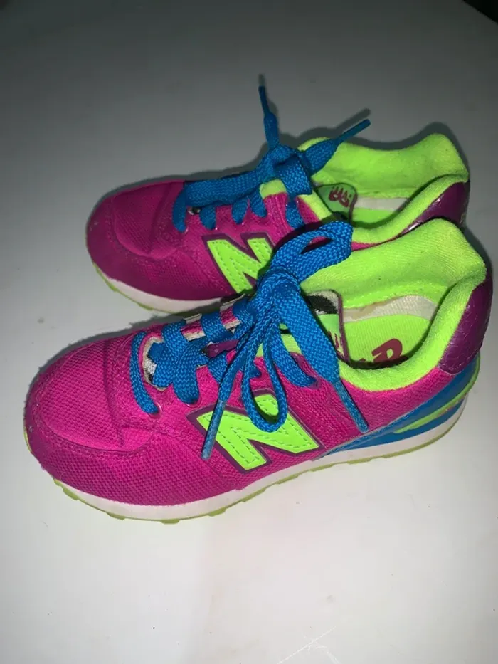 Baskets enfant New Balance rose fluo et vert flashy - photo numéro 3