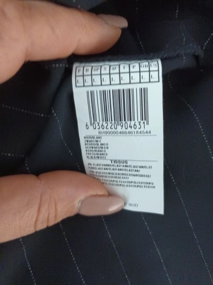 Jupe noire t40 - photo numéro 4