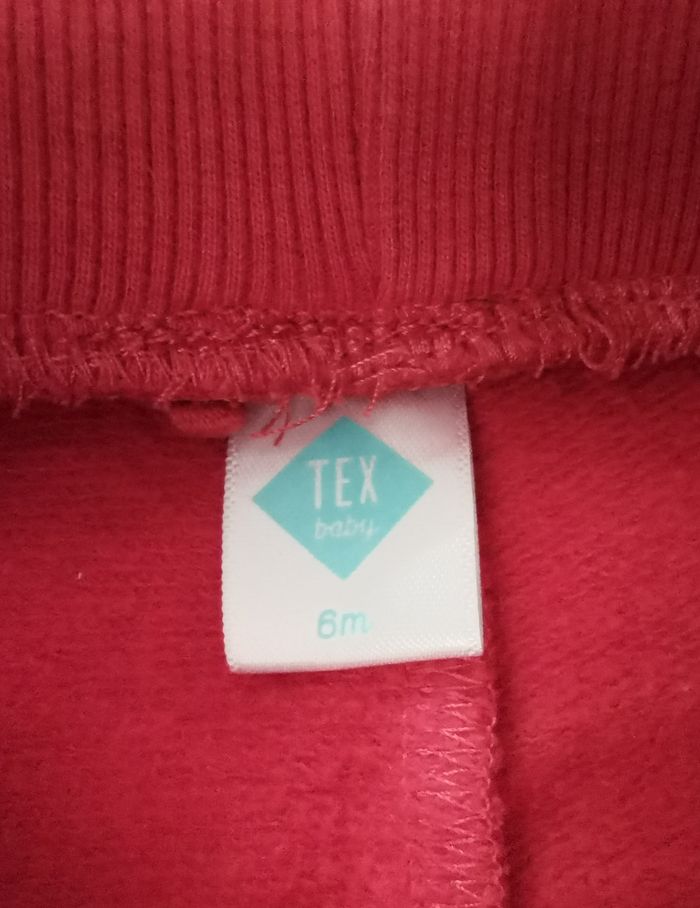 Lot jogging 6 mois - photo numéro 4