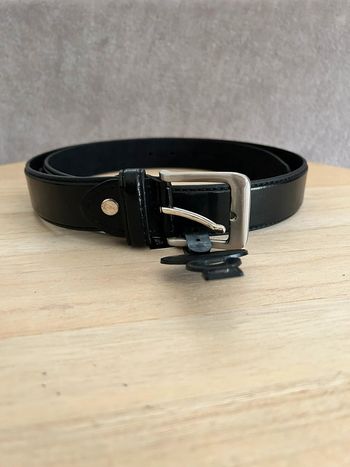 Ceinture en cuir noir taille 105 cm