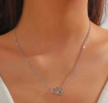 Collier double cœur en acier inoxydable neuf