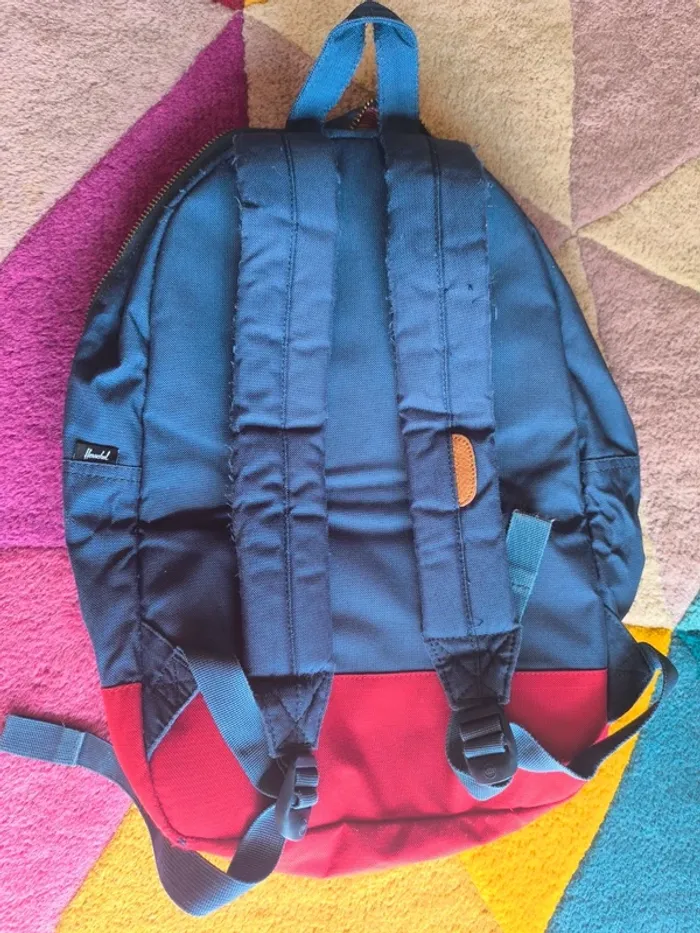 🎒 Superbe sac à dos Herschel – Style & Confort au quotidien ! 🔥 - photo numéro 3