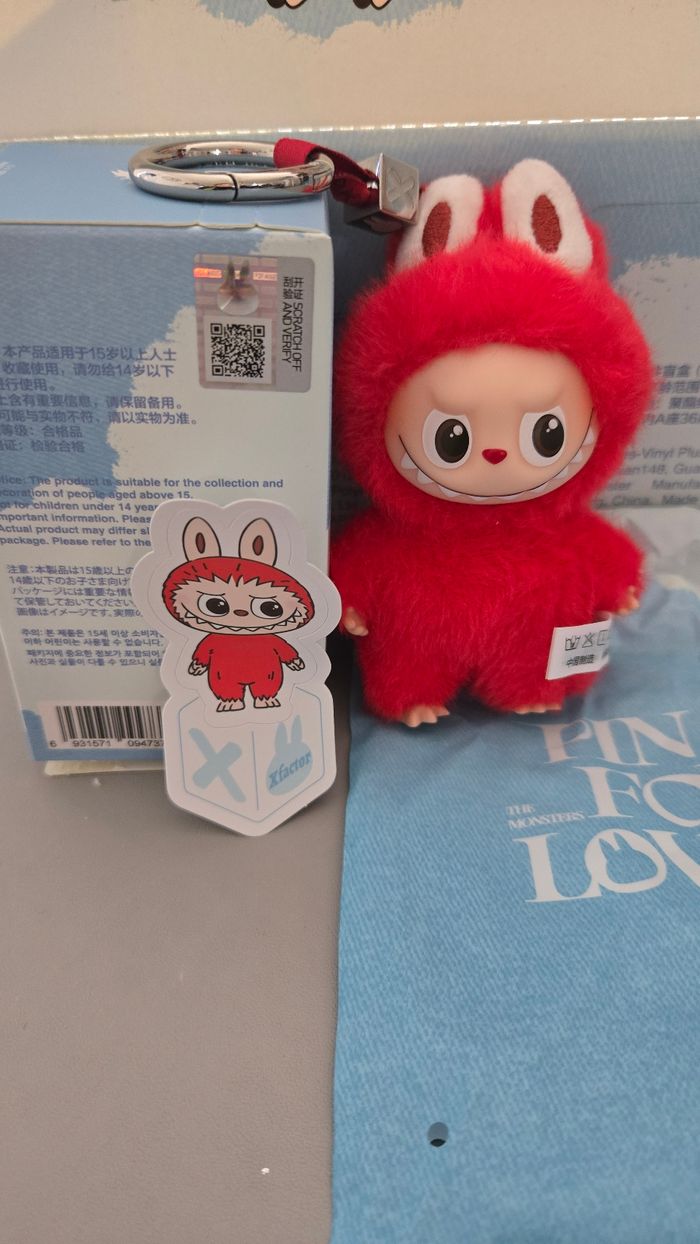 Labubu Pin for Love - Lettre X - PopMart